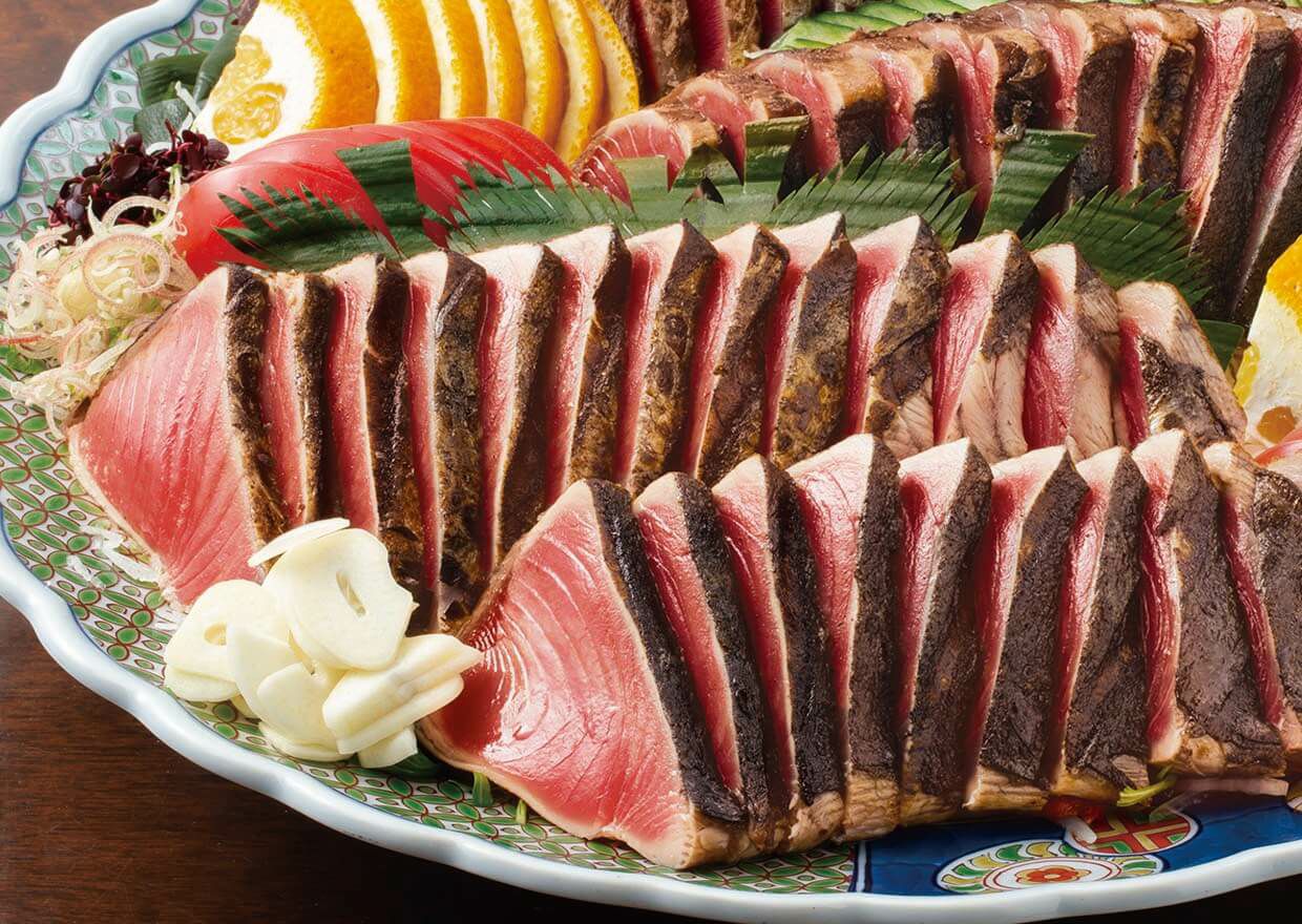 鰹たたき 3節セット（950g） | 土佐料理 司[つかさ]・祢保希[ねぼけ